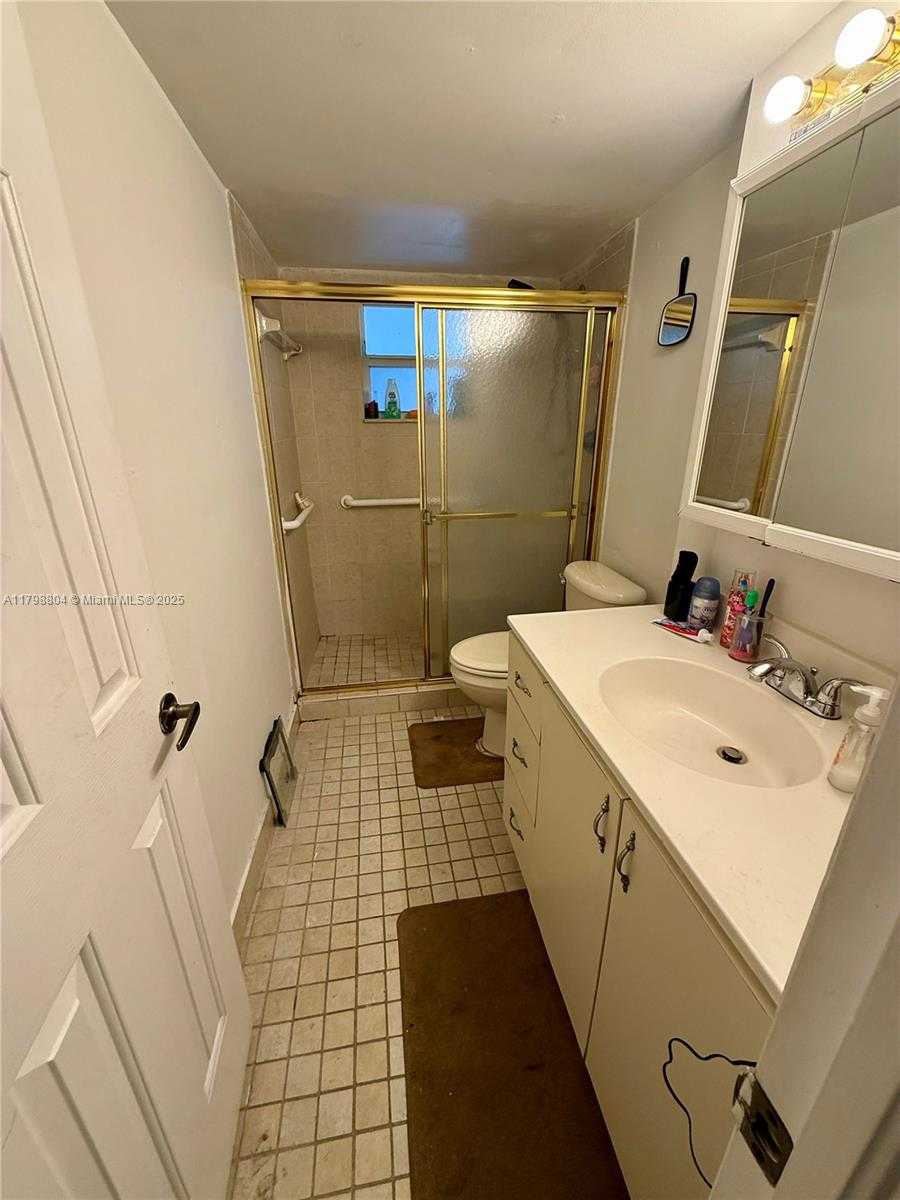 Small Image of 3060 HOLIDAY SPRINGS BLVD #104, Margate Number 18