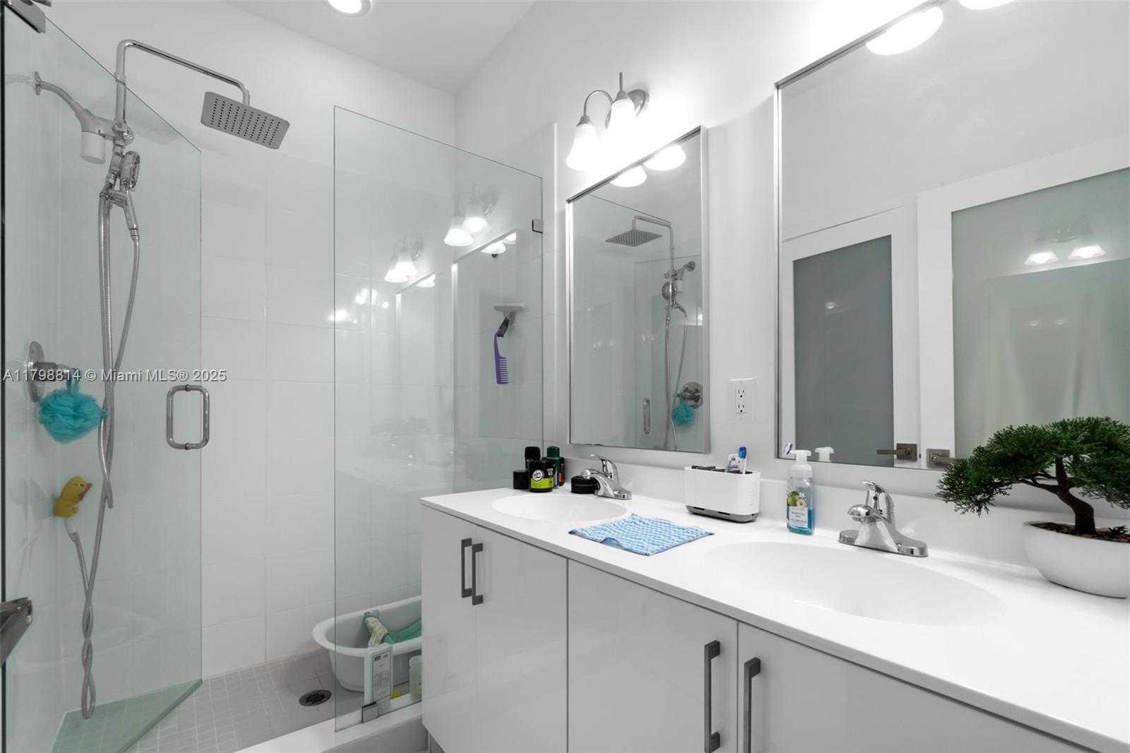 Small Image of 15540 SOUTH WEST 136TH ST #212, Miami Number 17