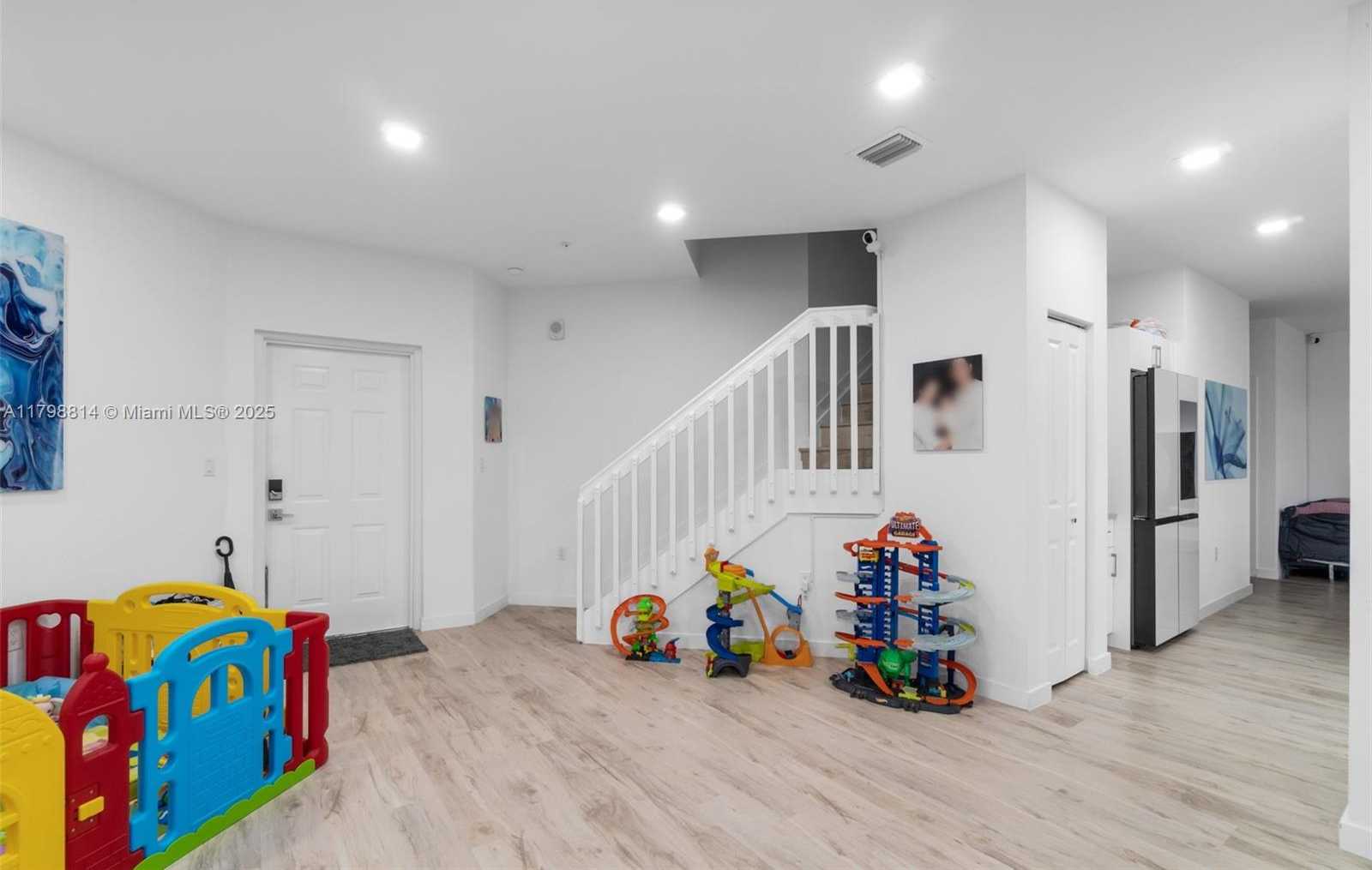 Small Image of 15540 SOUTH WEST 136TH ST #212, Miami Number 4