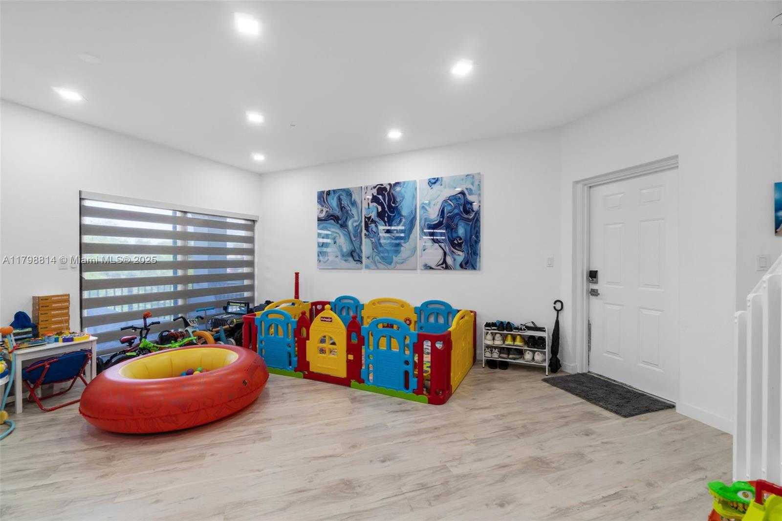 Small Image of 15540 SOUTH WEST 136TH ST #212, Miami Number 5