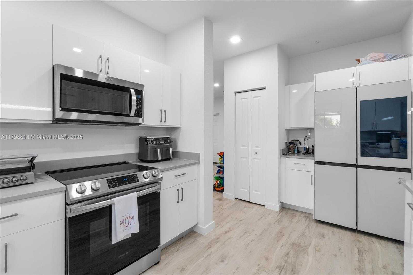 Small Image of 15540 SOUTH WEST 136TH ST #212, Miami Number 7