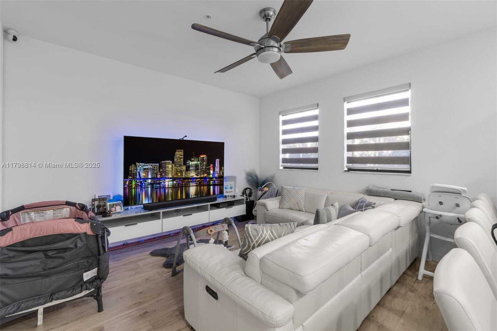 Small Image of 15540 SOUTH WEST 136TH ST #212, Miami Number 9