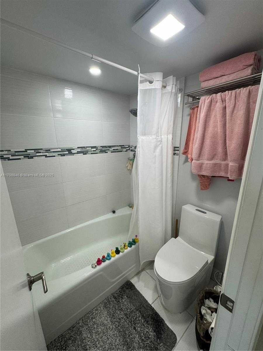 Small Image of 20355 NORTH EAST 34TH CT #428, Aventura Number 18