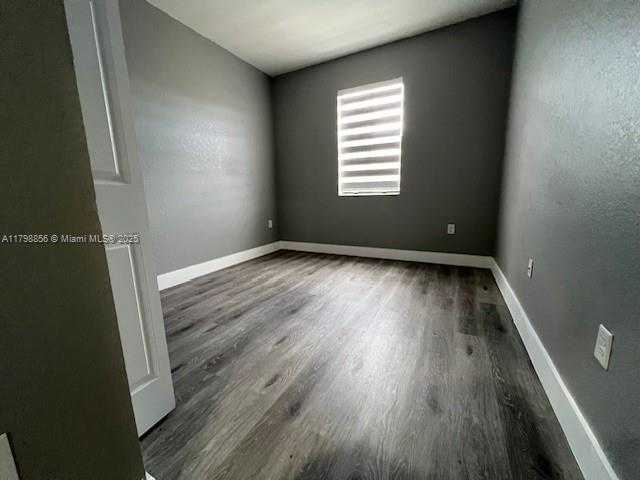 Small Image of 3431 WEST 106TH TER, Hialeah Number 26