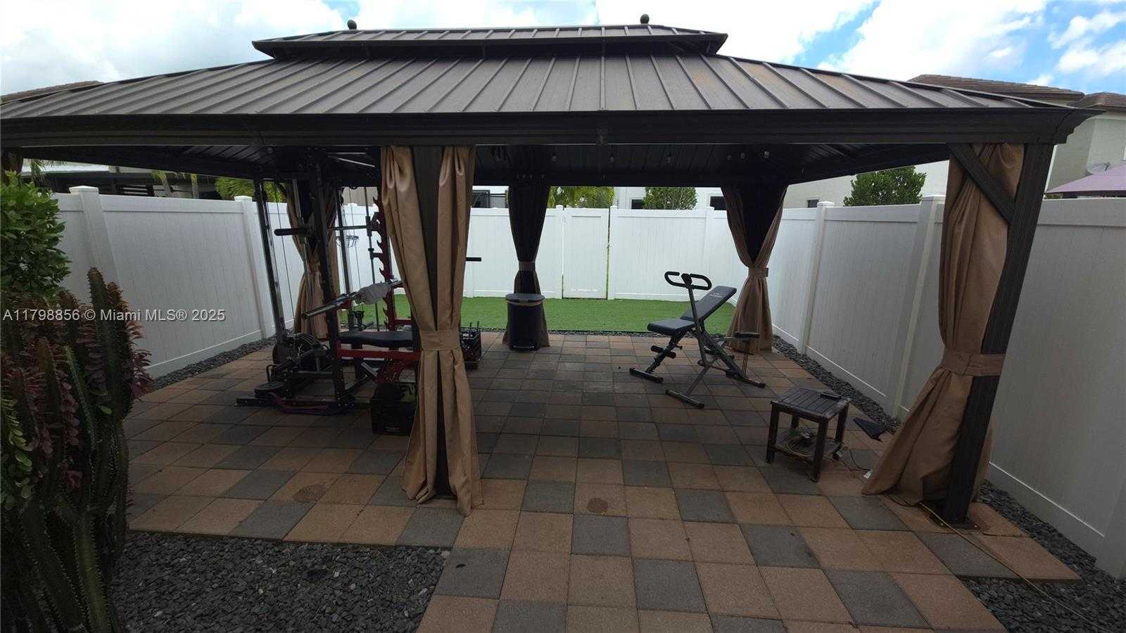 Small Image of 3431 WEST 106TH TER, Hialeah Number 5