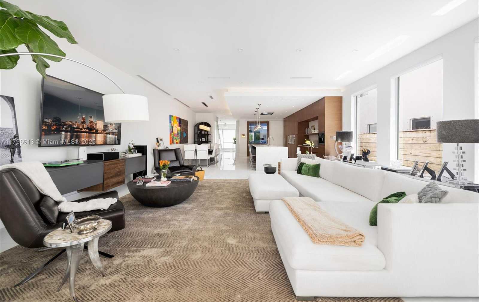 Small Image of 2916 CATALINA ST #2916, Coconut Grove Number 12