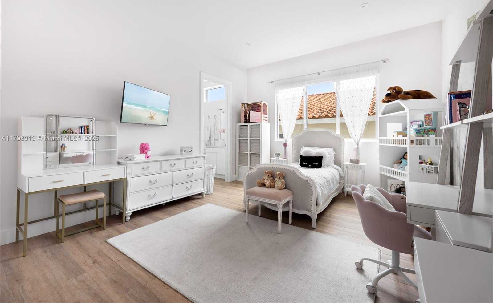 Small Image of 2916 CATALINA ST #2916, Coconut Grove Number 16