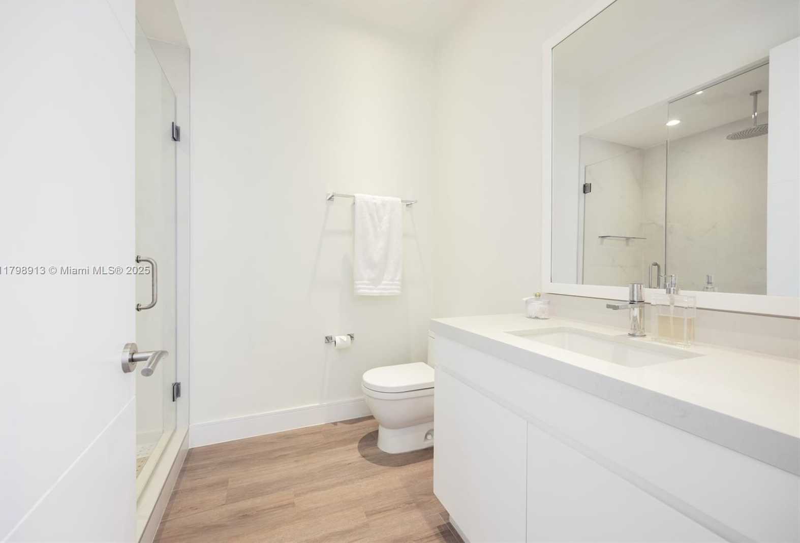 Small Image of 2916 CATALINA ST #2916, Coconut Grove Number 24