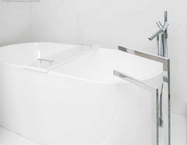 Small Image of 2916 CATALINA ST #2916, Coconut Grove Number 29
