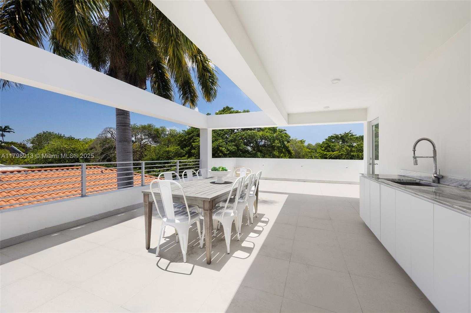 Small Image of 2916 CATALINA ST #2916, Coconut Grove Number 33