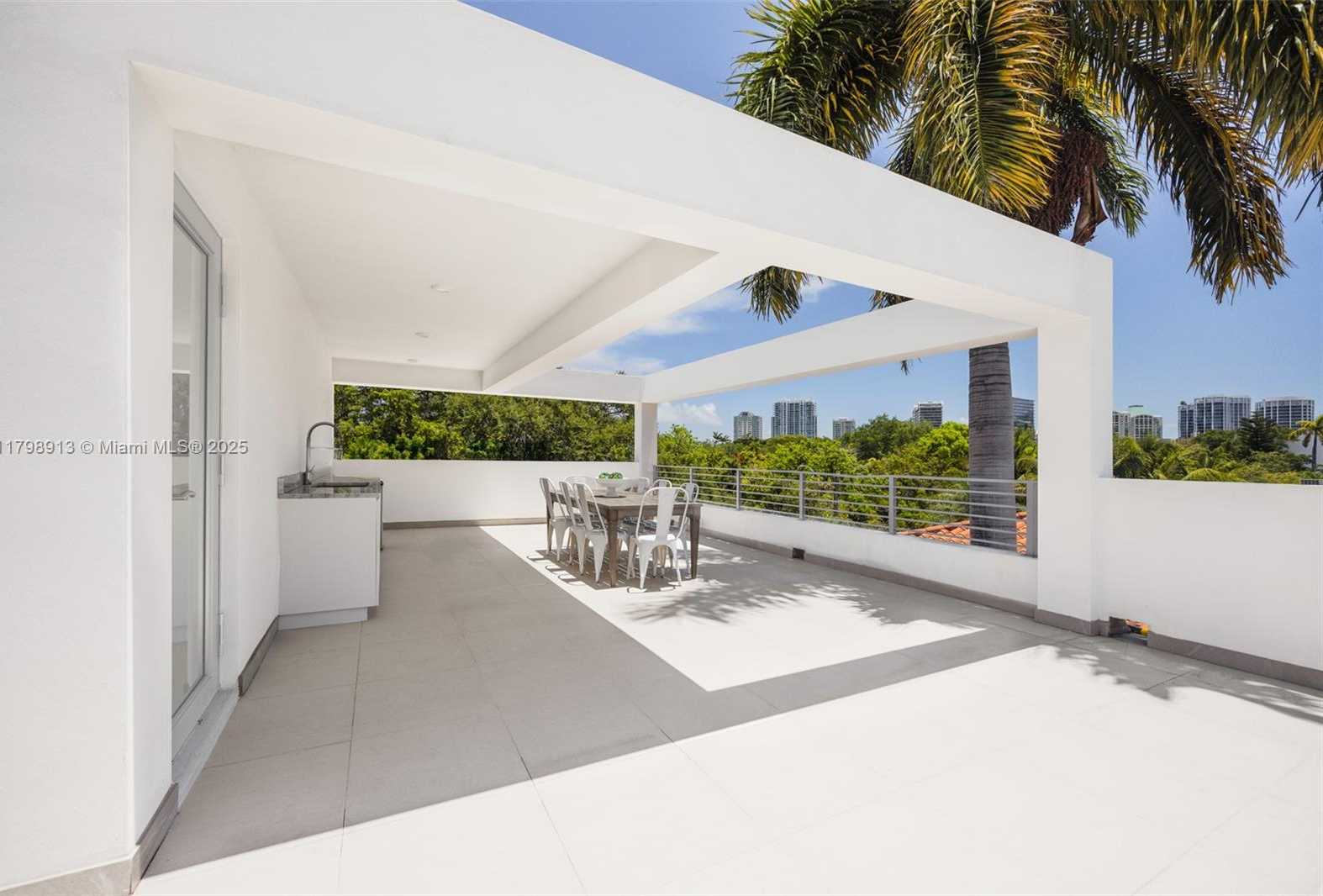 Small Image of 2916 CATALINA ST #2916, Coconut Grove Number 34