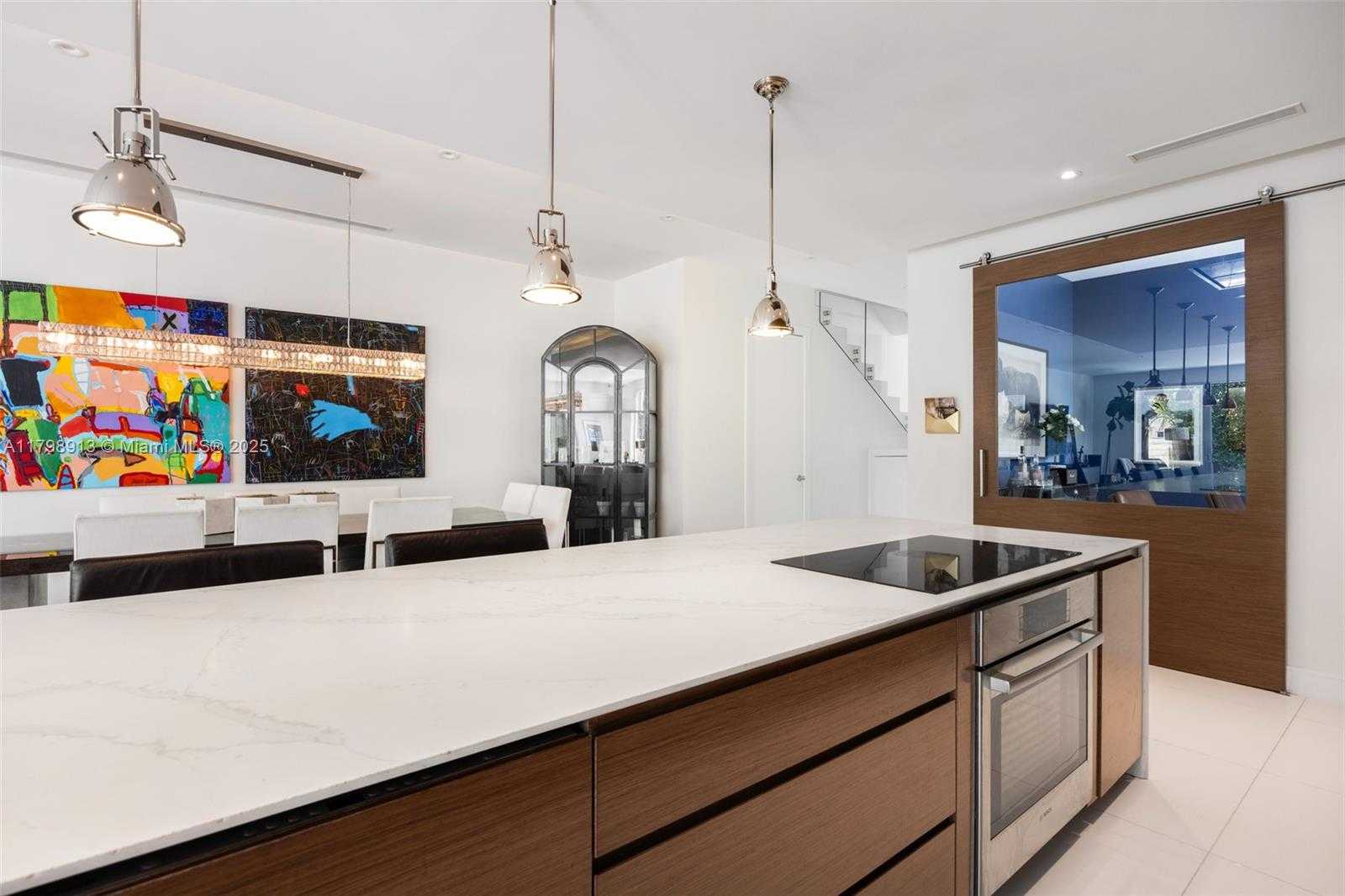 Small Image of 2916 CATALINA ST #2916, Coconut Grove Number 9