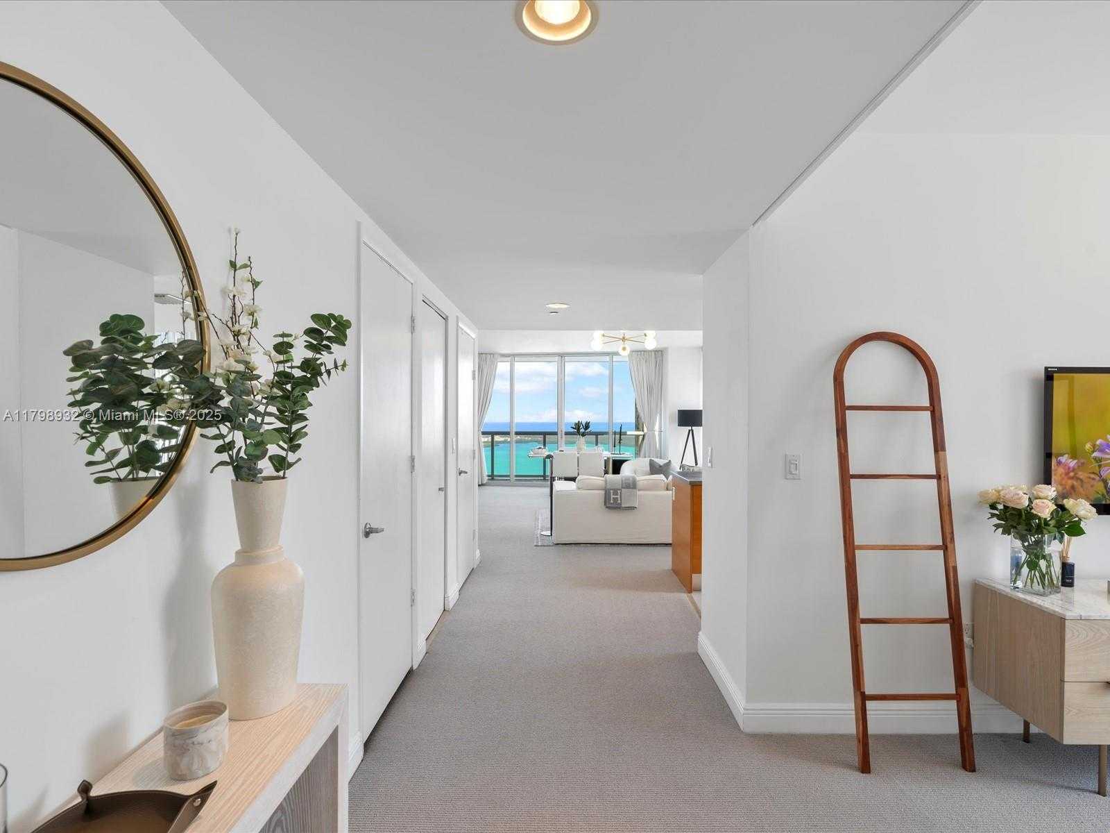 Small Image of 475 BRICKELL AVE #5507, Miami Number 2