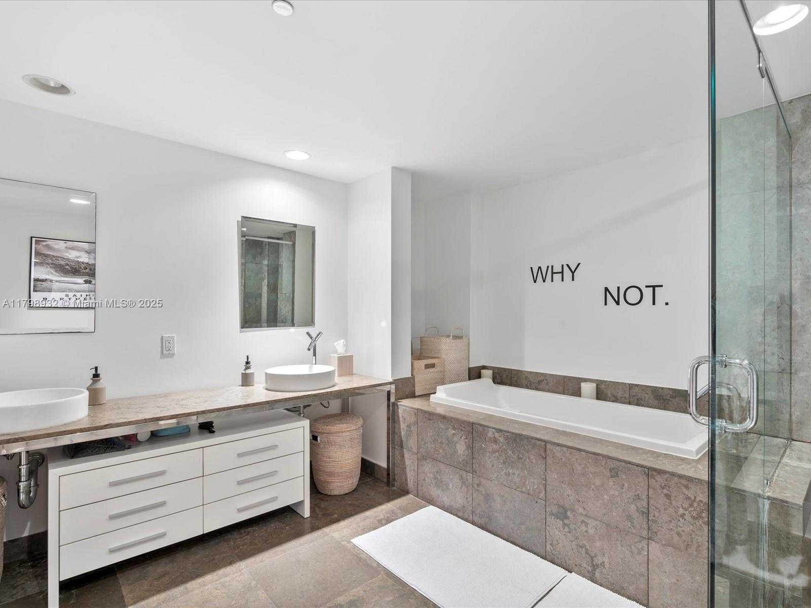Small Image of 475 BRICKELL AVE #5507, Miami Number 24