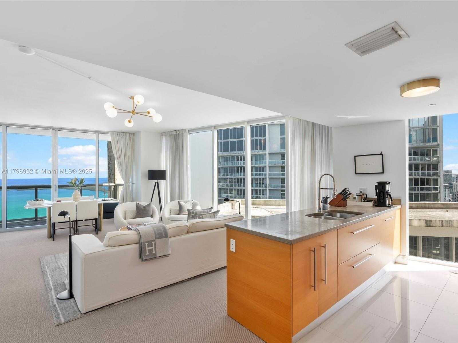 Small Image of 475 BRICKELL AVE #5507, Miami Number 4