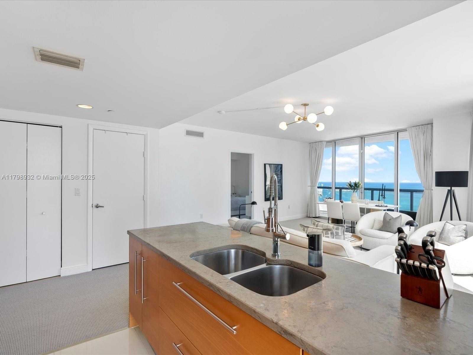 Small Image of 475 BRICKELL AVE #5507, Miami Number 5