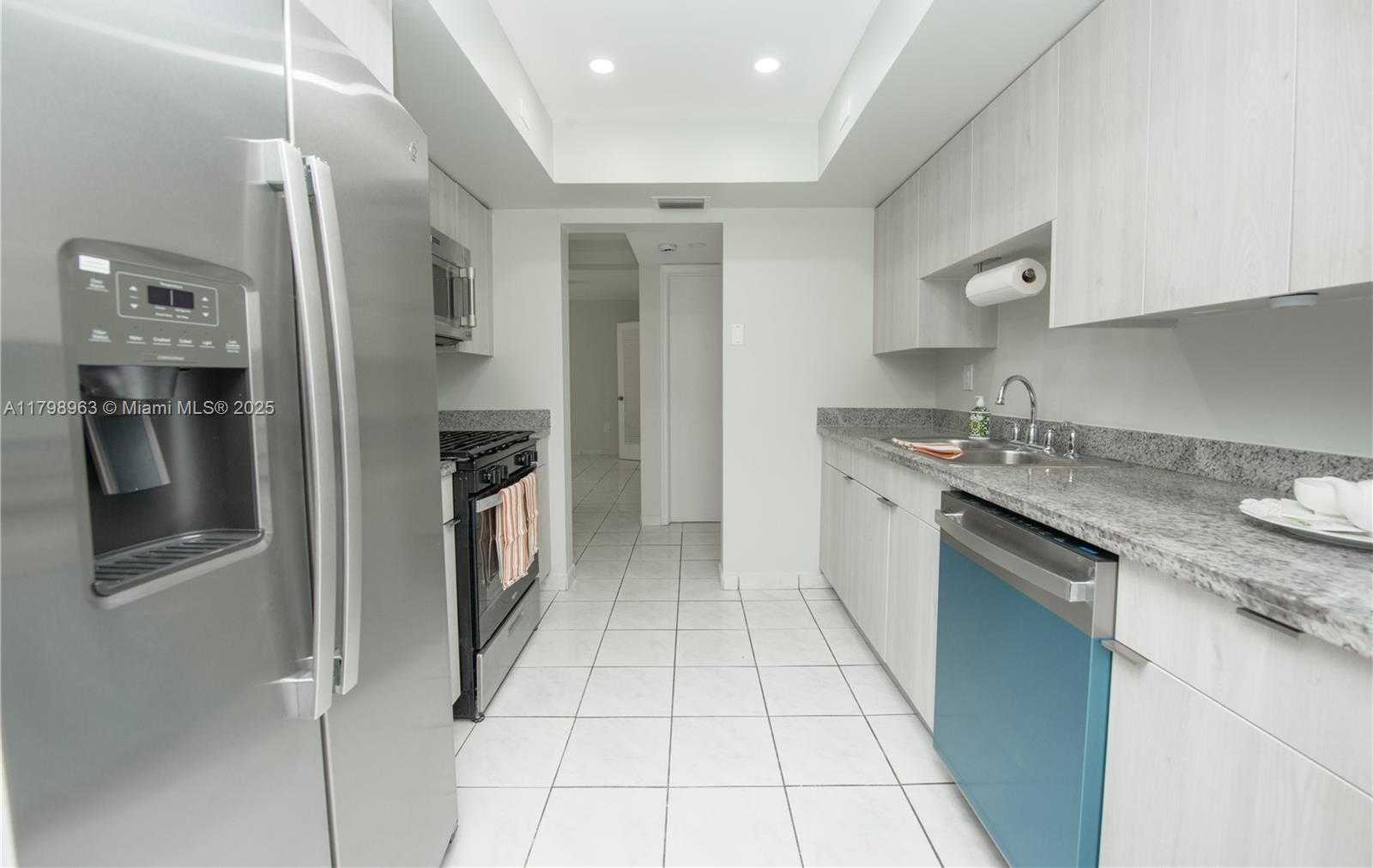 Small Image of 10945 SOUTH WEST 113TH PL #1B, Miami Number 18