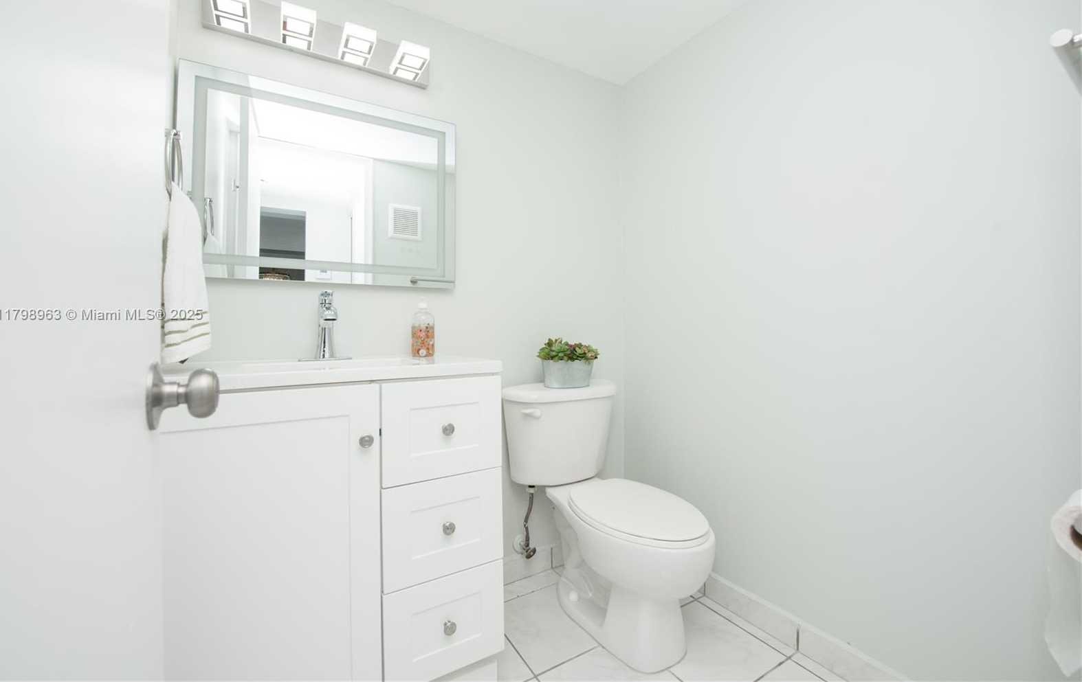 Small Image of 10945 SOUTH WEST 113TH PL #1B, Miami Number 22