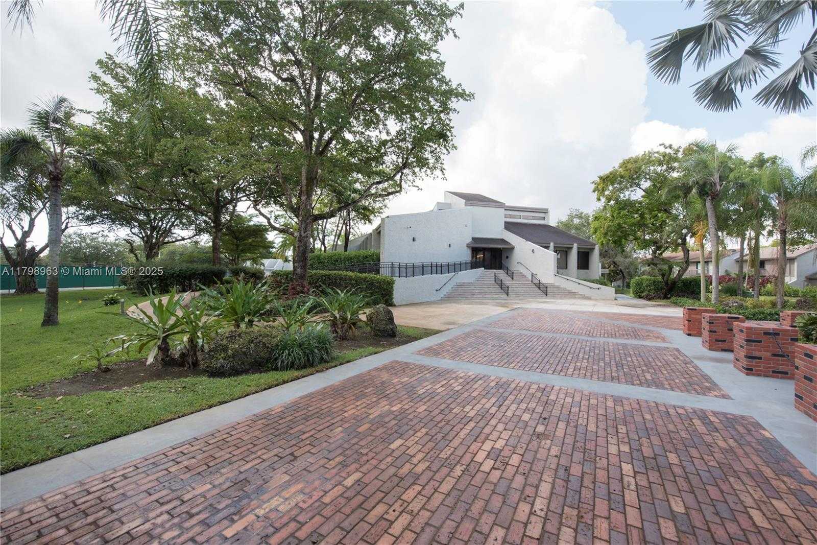 Small Image of 10945 SOUTH WEST 113TH PL #1B, Miami Number 33