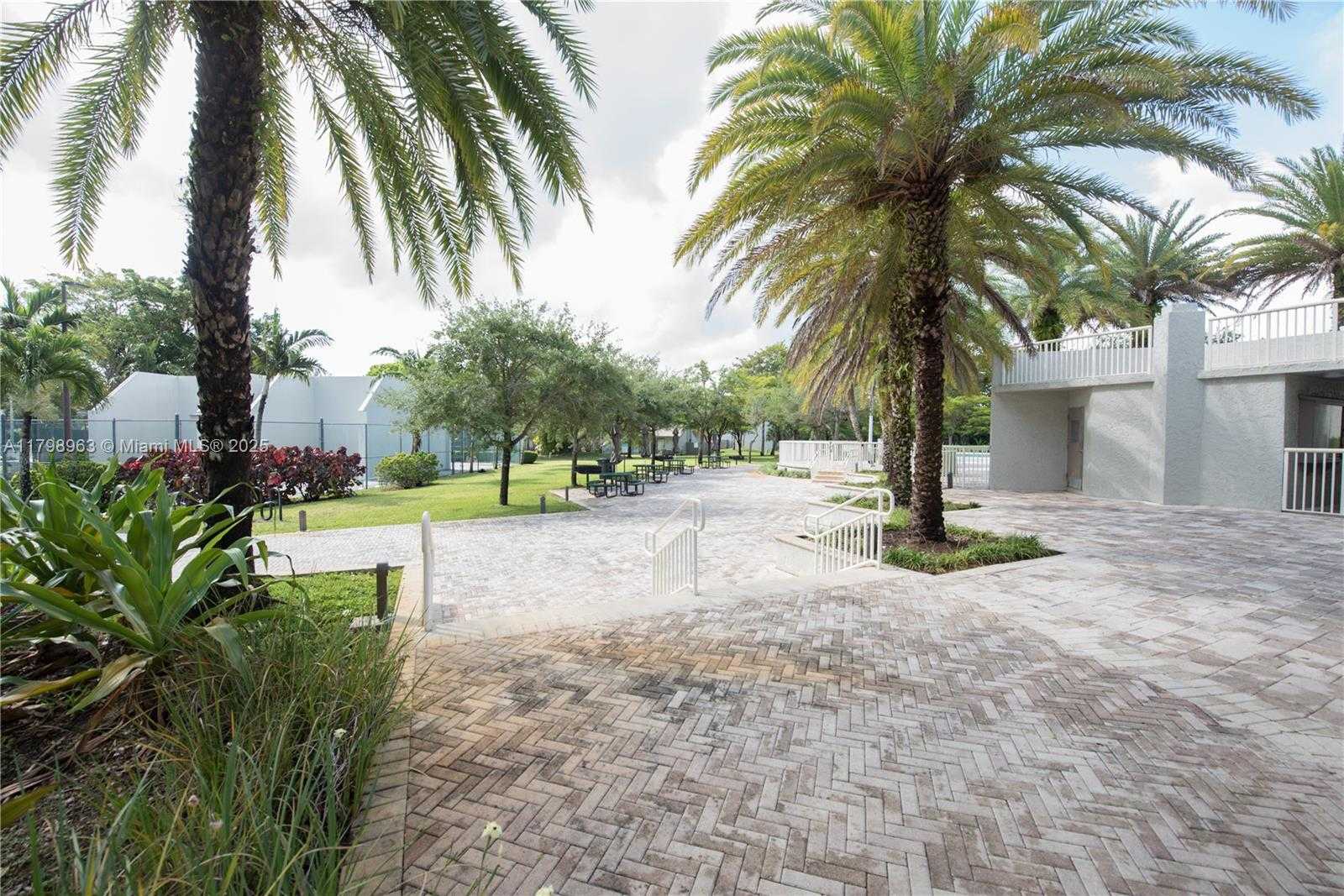 Small Image of 10945 SOUTH WEST 113TH PL #1B, Miami Number 35