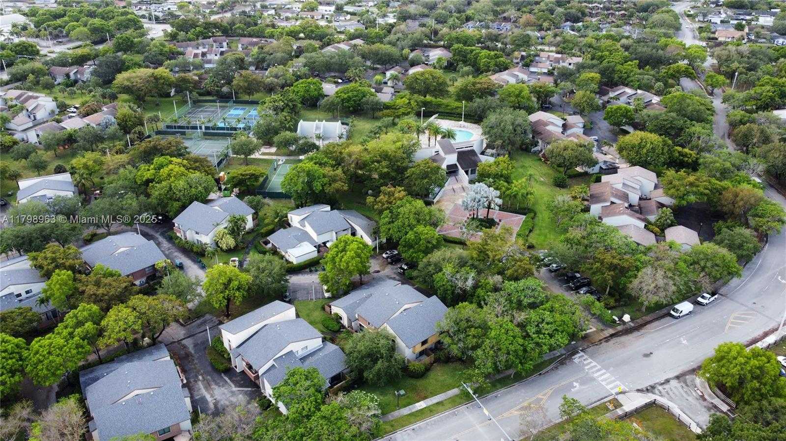 Small Image of 10945 SOUTH WEST 113TH PL #1B, Miami Number 51