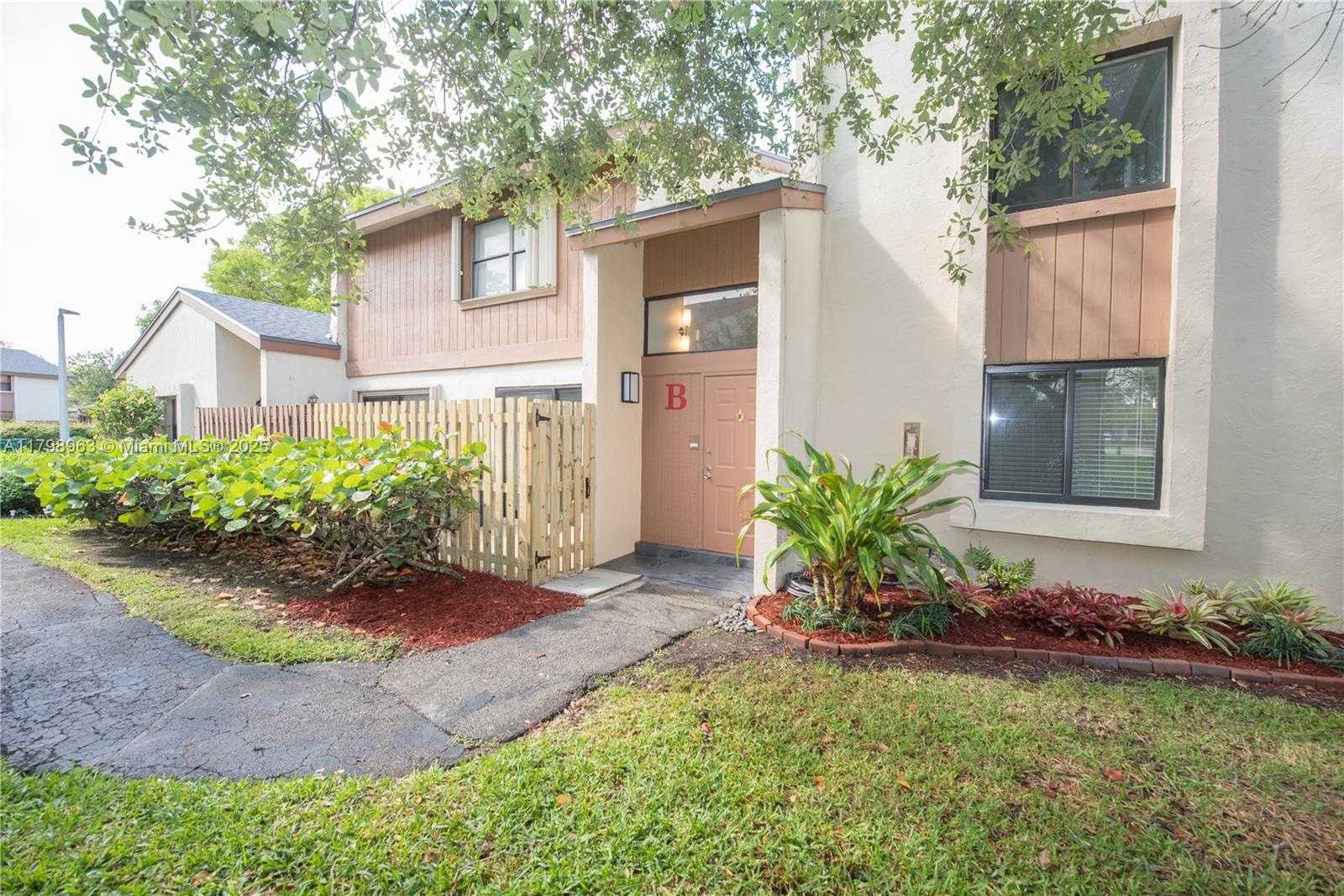 Small Image of 10945 SOUTH WEST 113TH PL #1B, Miami Number 6