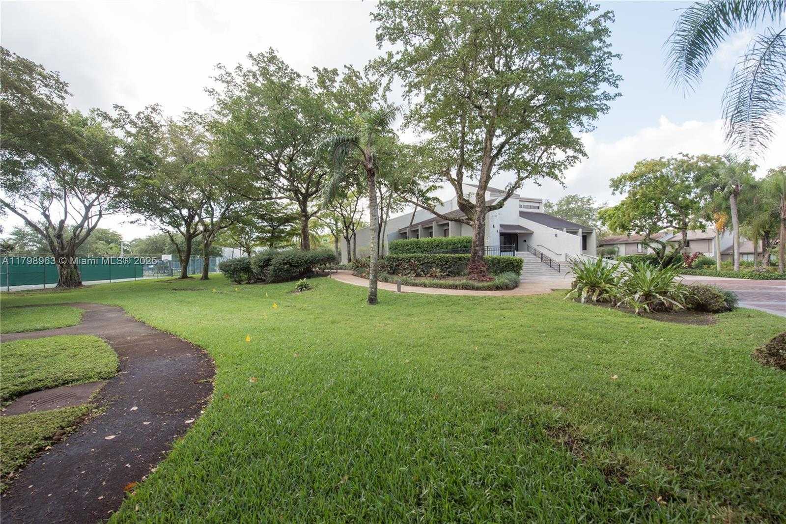 Small Image of 10945 SOUTH WEST 113TH PL #1B, Miami Number 8