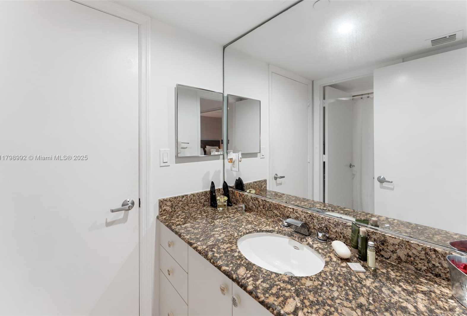 Small Image of 6917 COLLINS AVE #607, Miami Beach Number 18