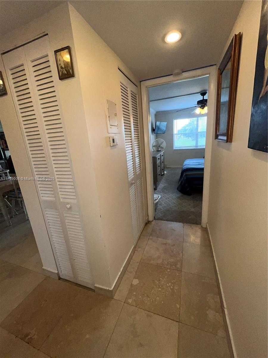 Small Image of 9420 SUNRISE LAKES BLVD #106, Sunrise Number 19