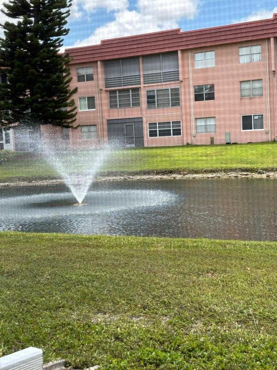 Small Image of 9420 SUNRISE LAKES BLVD #106, Sunrise Number 29