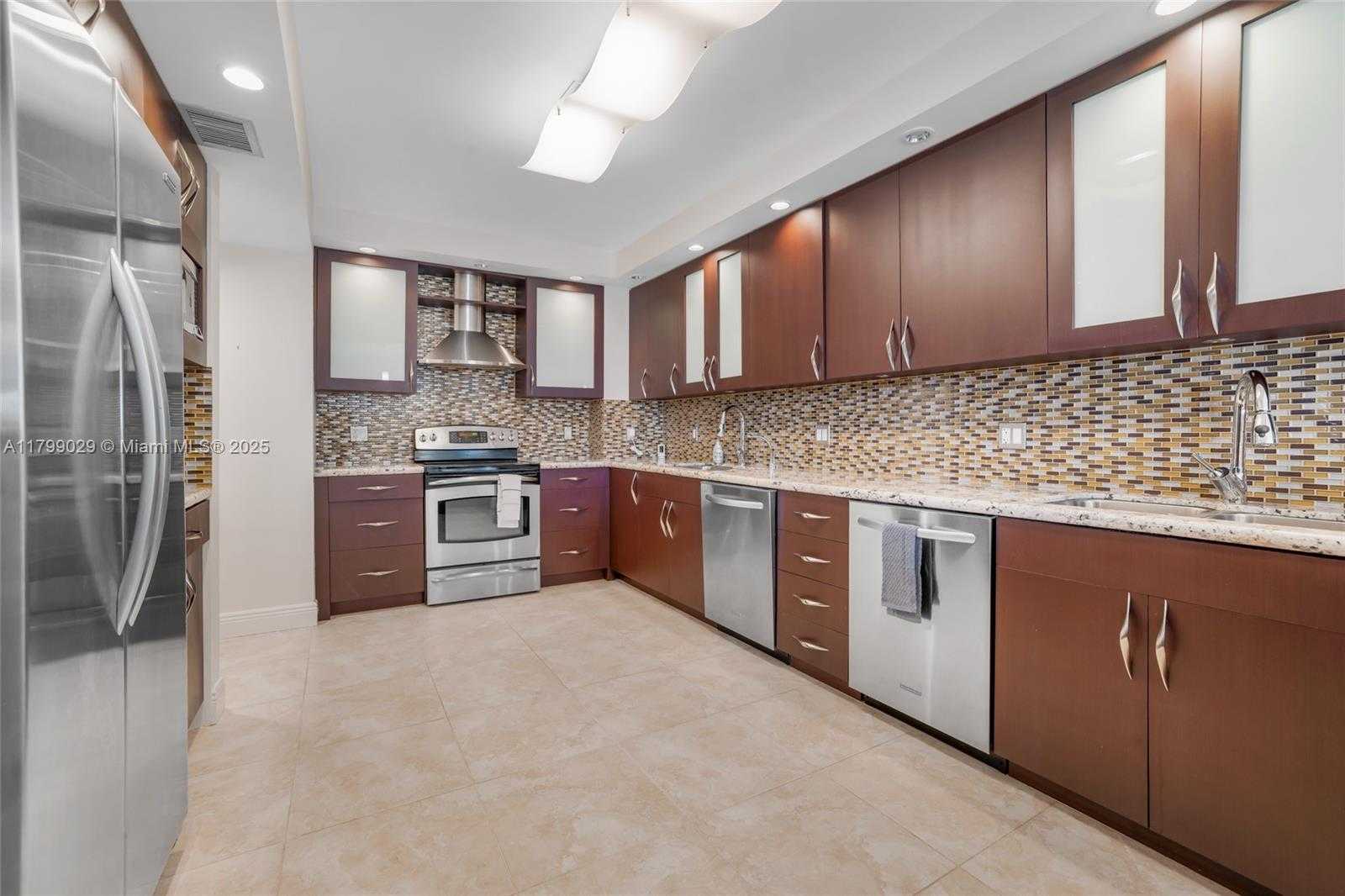 Small Image of 9801 COLLINS AVE #5S, Bal Harbour Number 12