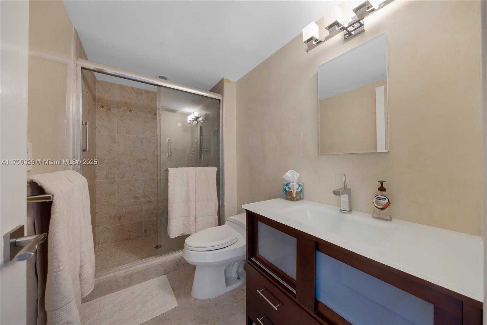 Small Image of 9801 COLLINS AVE #5S, Bal Harbour Number 17