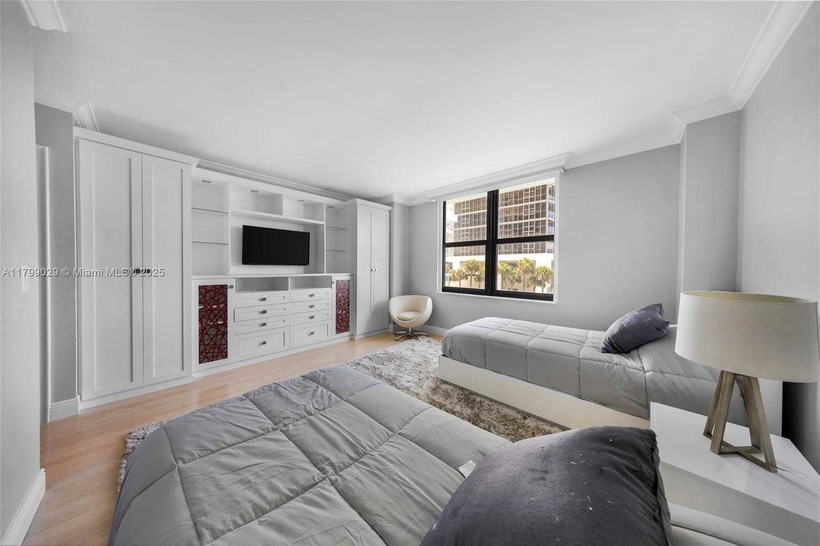 Small Image of 9801 COLLINS AVE #5S, Bal Harbour Number 19