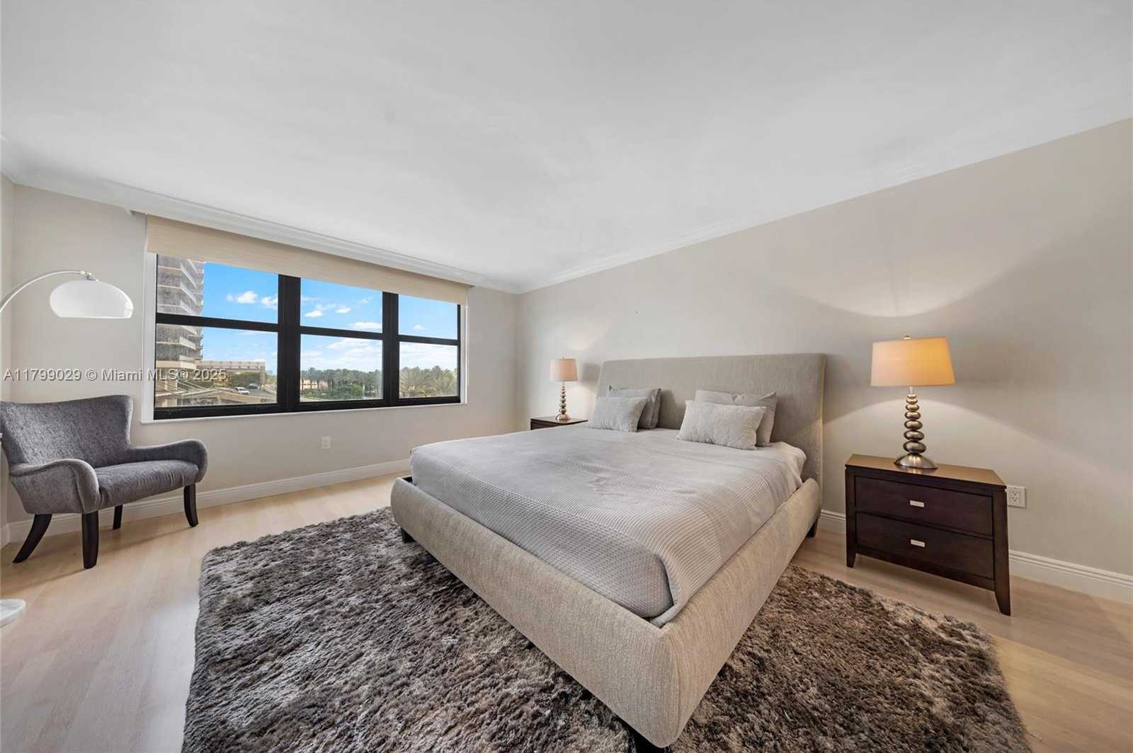 Small Image of 9801 COLLINS AVE #5S, Bal Harbour Number 24
