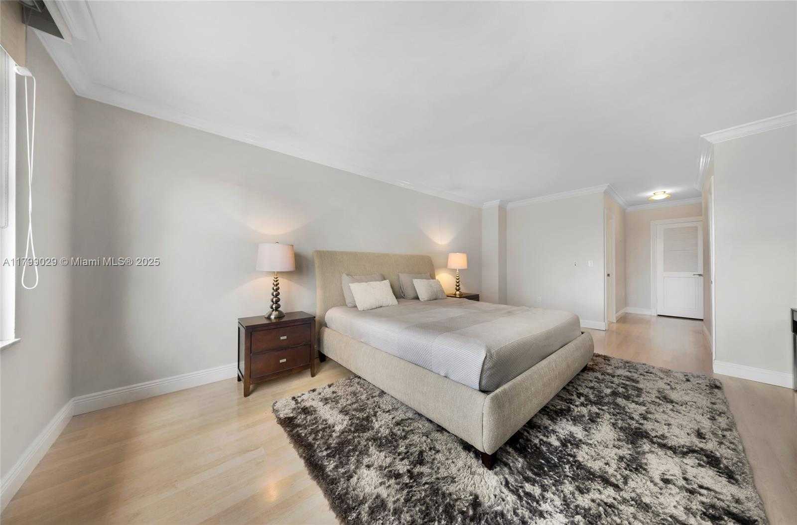 Small Image of 9801 COLLINS AVE #5S, Bal Harbour Number 26
