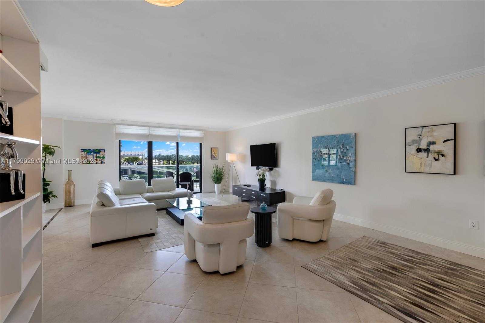 Small Image of 9801 COLLINS AVE #5S, Bal Harbour Number 3