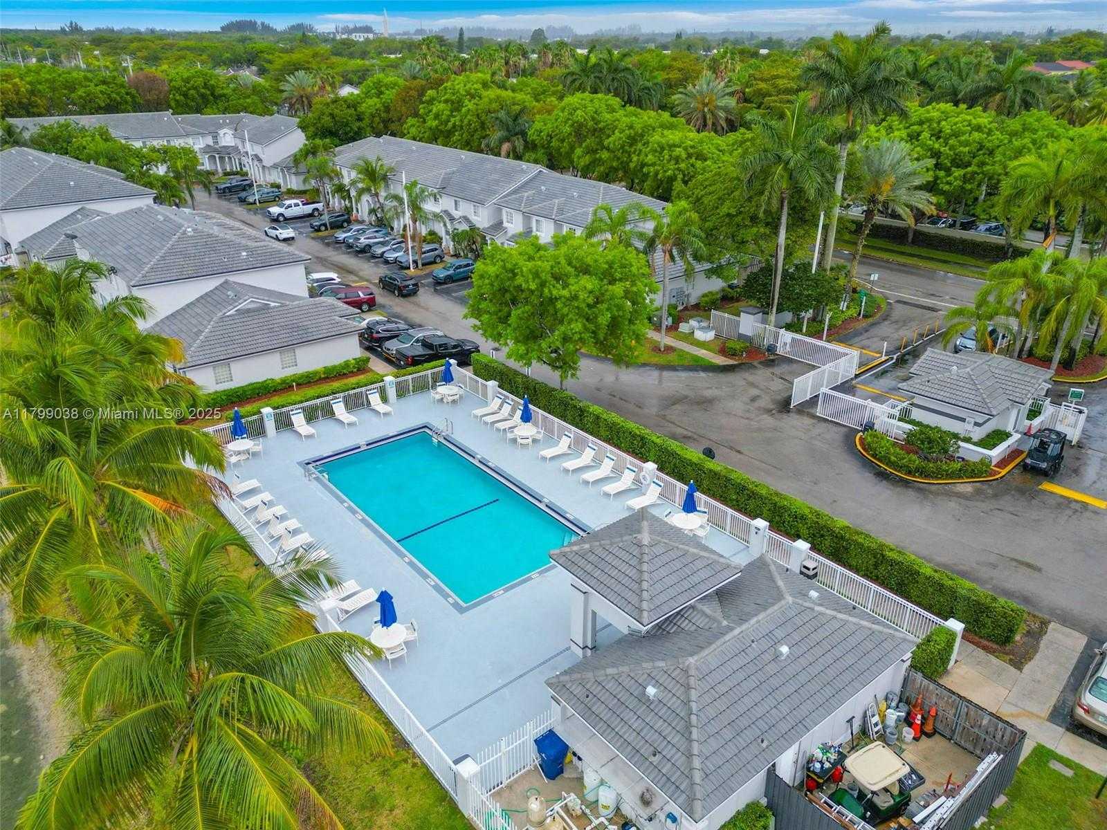 Small Image of 14157 SOUTH WEST 120TH CT #4-13, Miami Number 29