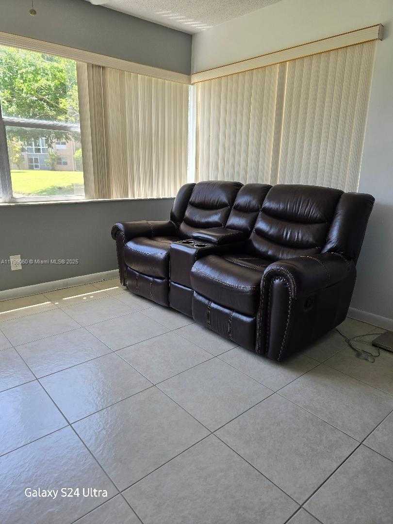 Small Image of 9800 SUNRISE LAKES BLVD #104, Sunrise Number 3