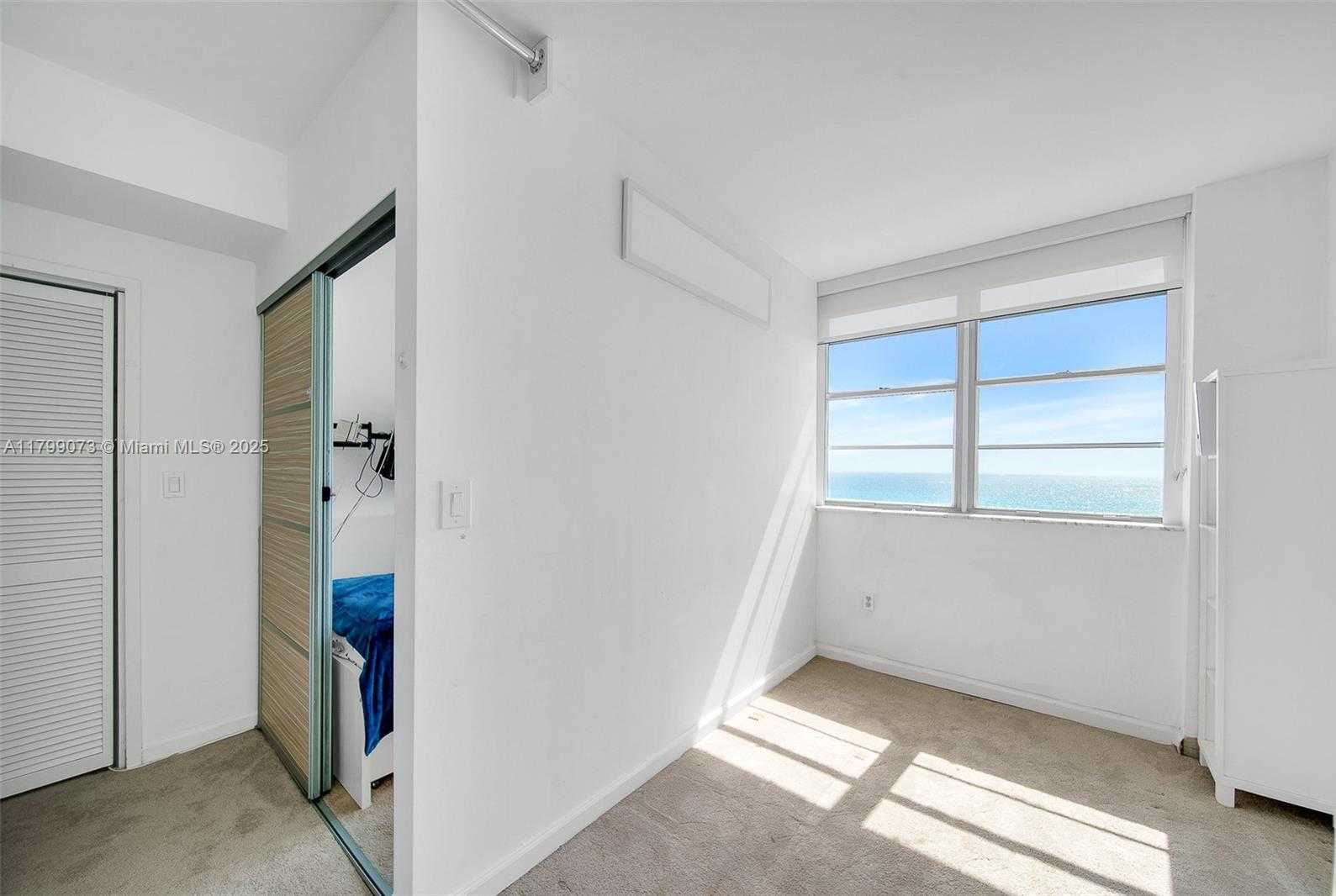 Small Image of 5825 COLLINS AVE #10G, Miami Beach Number 41