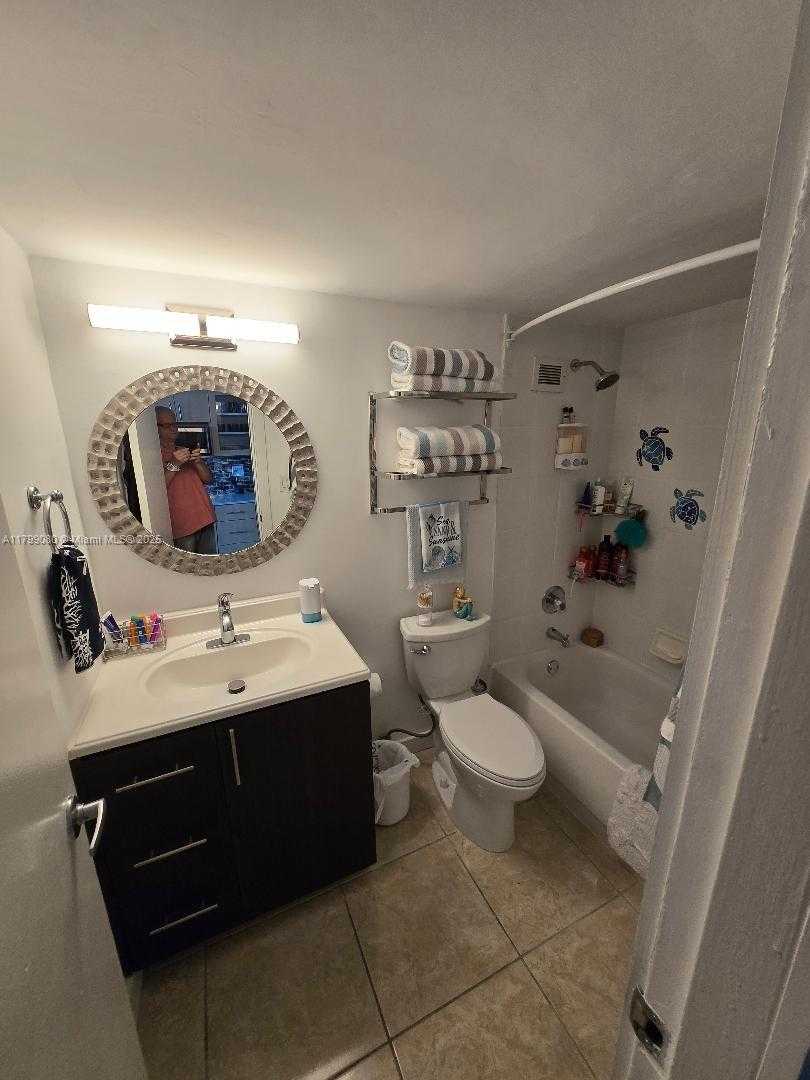 Small Image of 19201 COLLINS AVE #712, Sunny Isles Beach Number 7