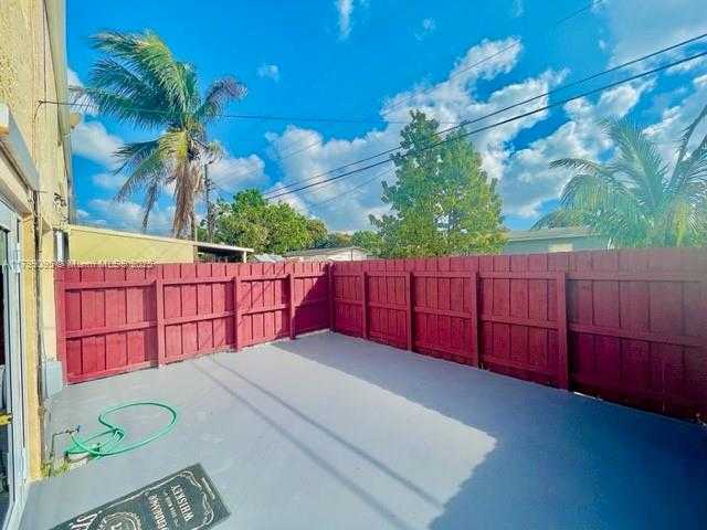 Small Image of 3672 SOUTH WEST 59TH AVE #7, Davie Number 16