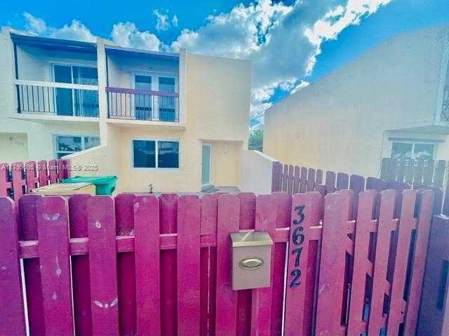 Small Image of 3672 SOUTH WEST 59TH AVE #7, Davie Number 2