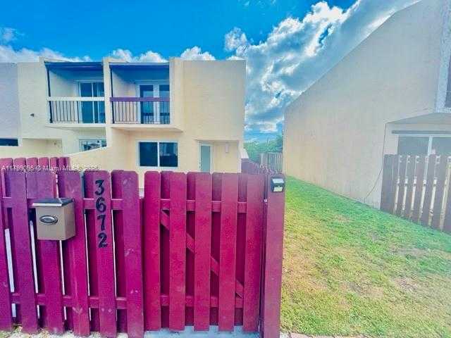 Small Image of 3672 SOUTH WEST 59TH AVE #7, Davie Number 3