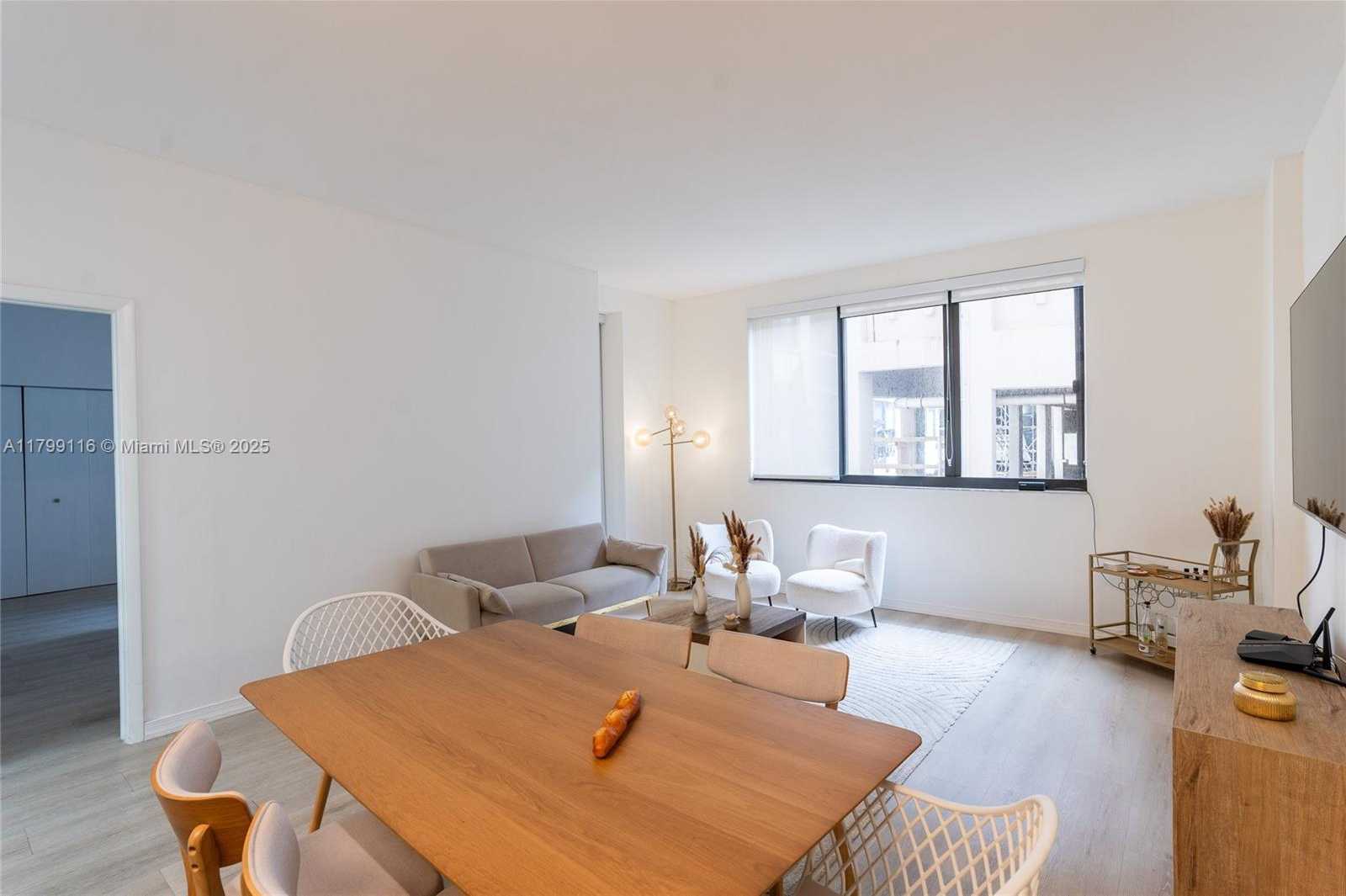 Small Image of 540 BRICKELL KEY DR #202, Miami Number 18