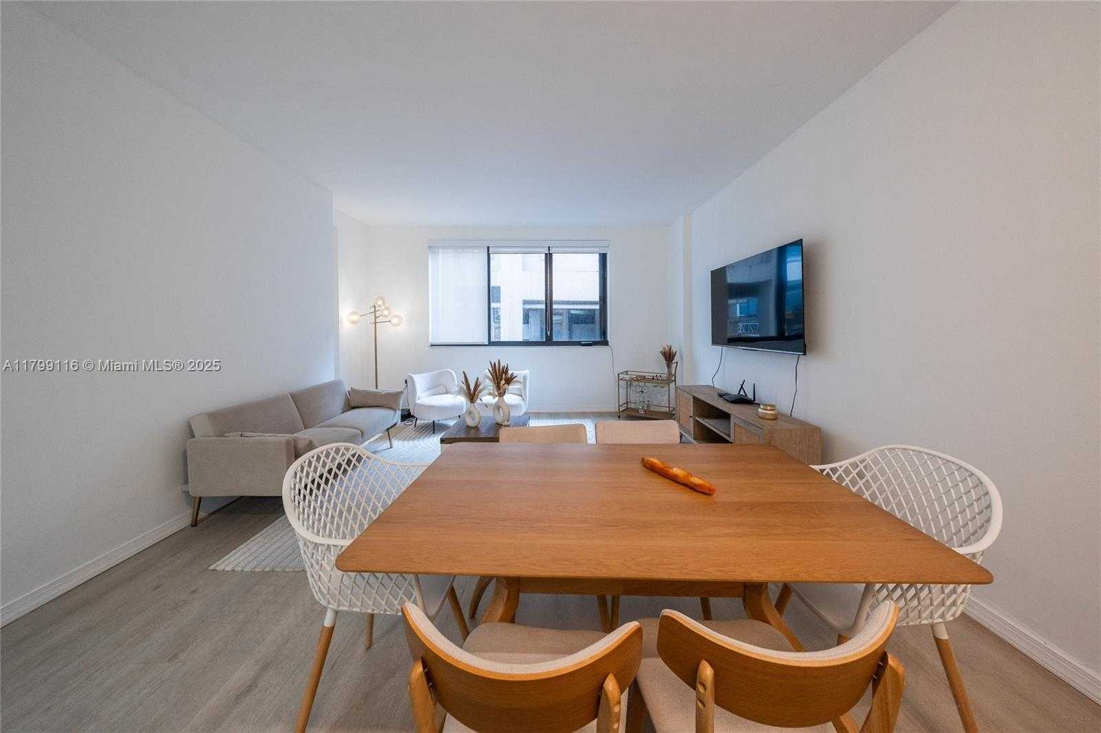 Small Image of 540 BRICKELL KEY DR #202, Miami Number 20