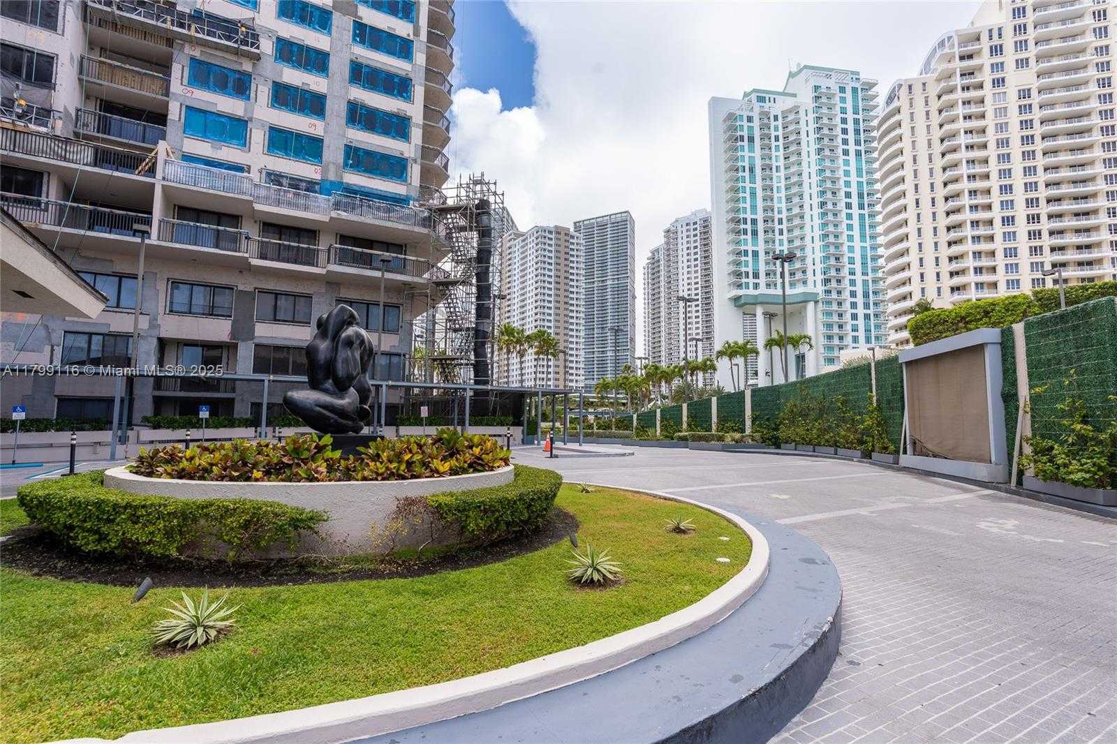 Small Image of 540 BRICKELL KEY DR #202, Miami Number 30