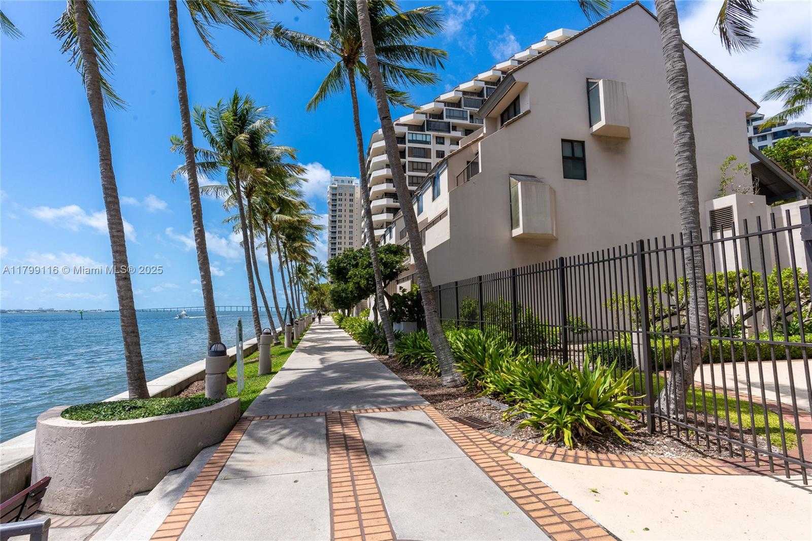 Small Image of 540 BRICKELL KEY DR #202, Miami Number 4