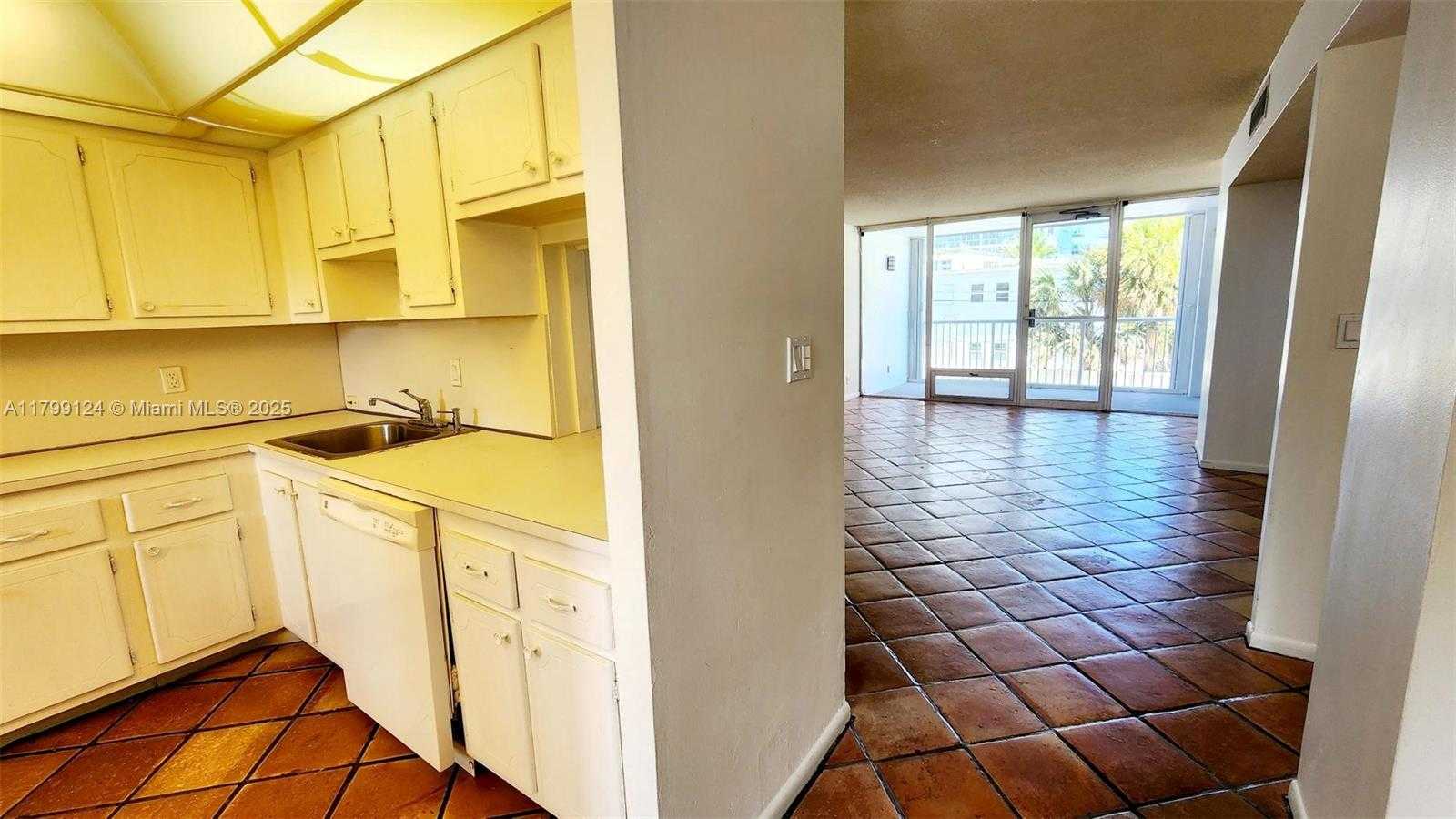 Small Image of 2200 NORTH EAST 33RD AVE #2J, Fort Lauderdale Number 10