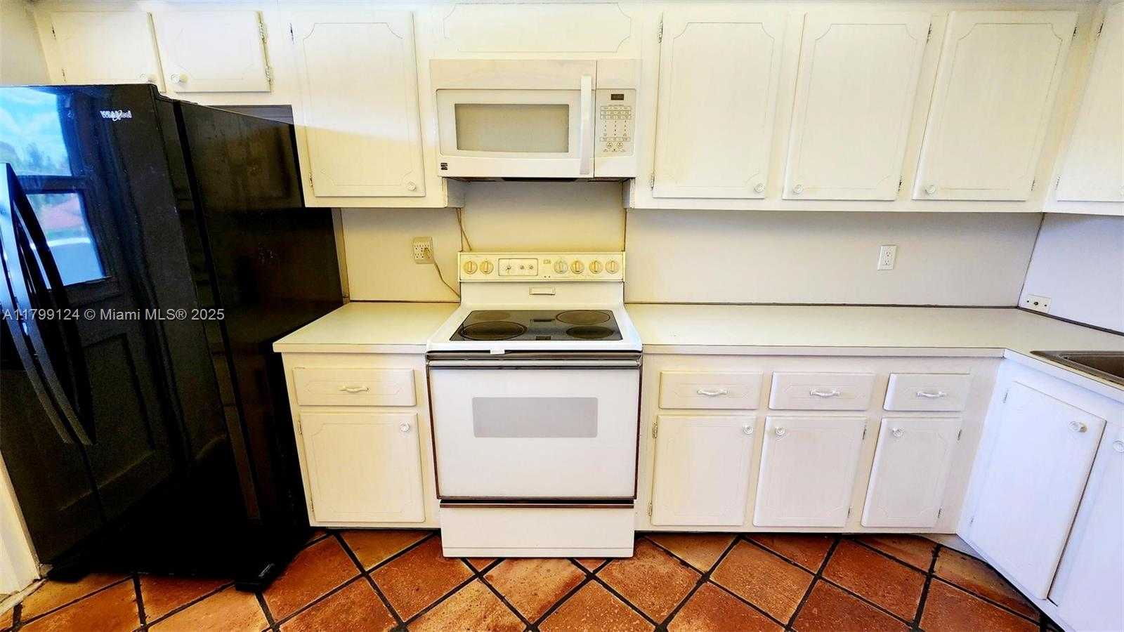 Small Image of 2200 NORTH EAST 33RD AVE #2J, Fort Lauderdale Number 12