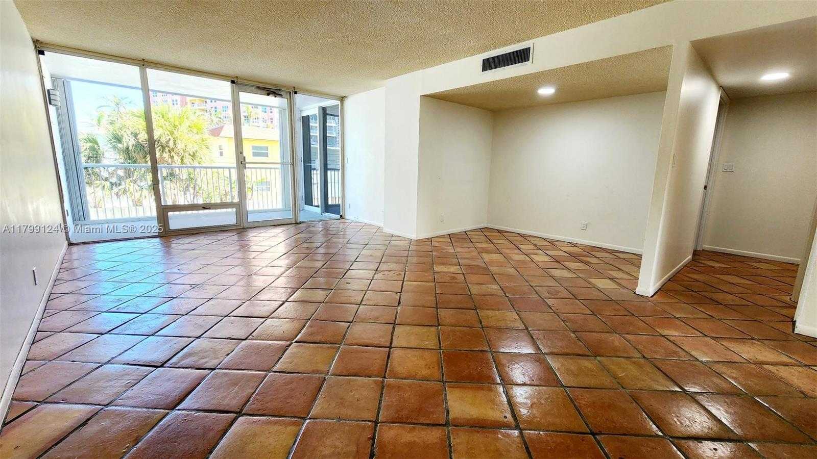 Small Image of 2200 NORTH EAST 33RD AVE #2J, Fort Lauderdale Number 16